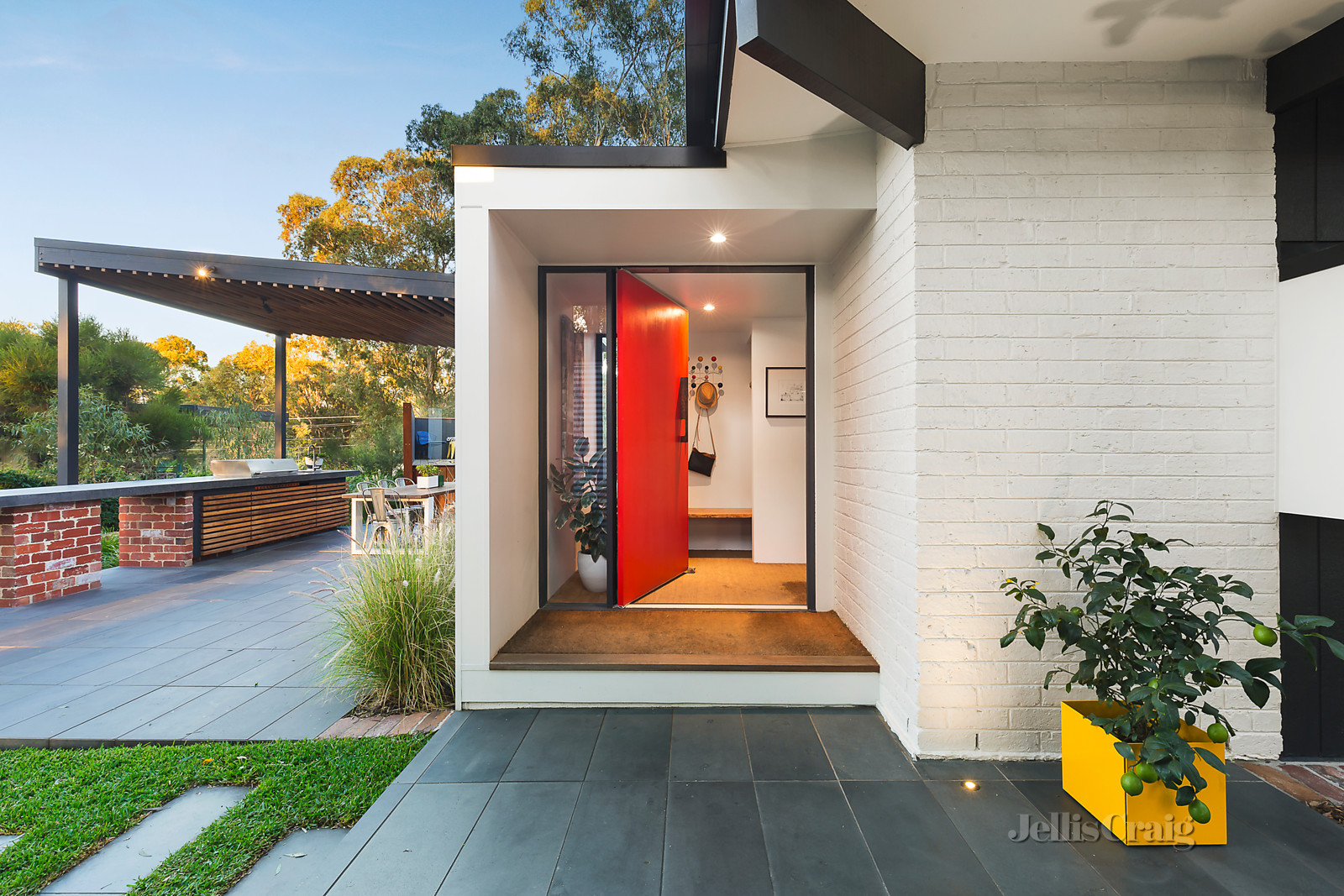 17 Margaret Avenue, Montmorency
- Print Image 1
