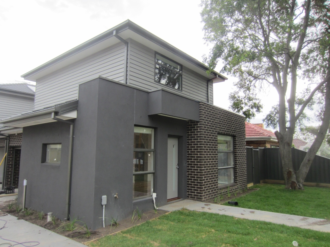 1/7 Rhodes Pde Pascoe Vale VIC 3044 