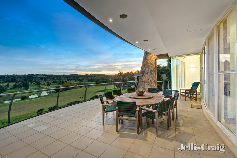 17 St John Circle