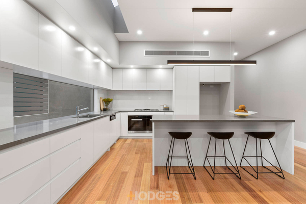 1/72 Spring Street Sandringham