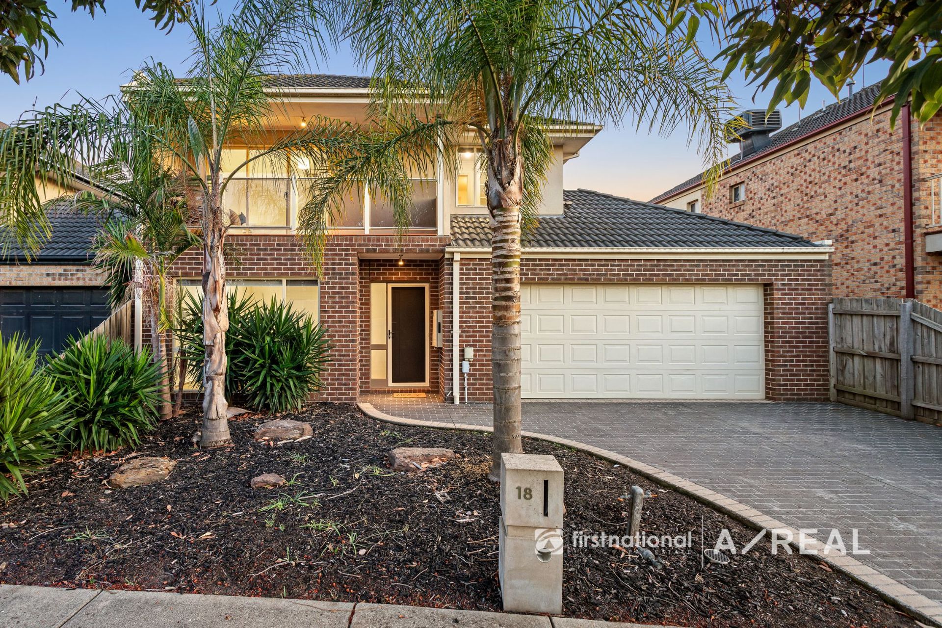 18 Clearwater View, South Morang VIC 3752 