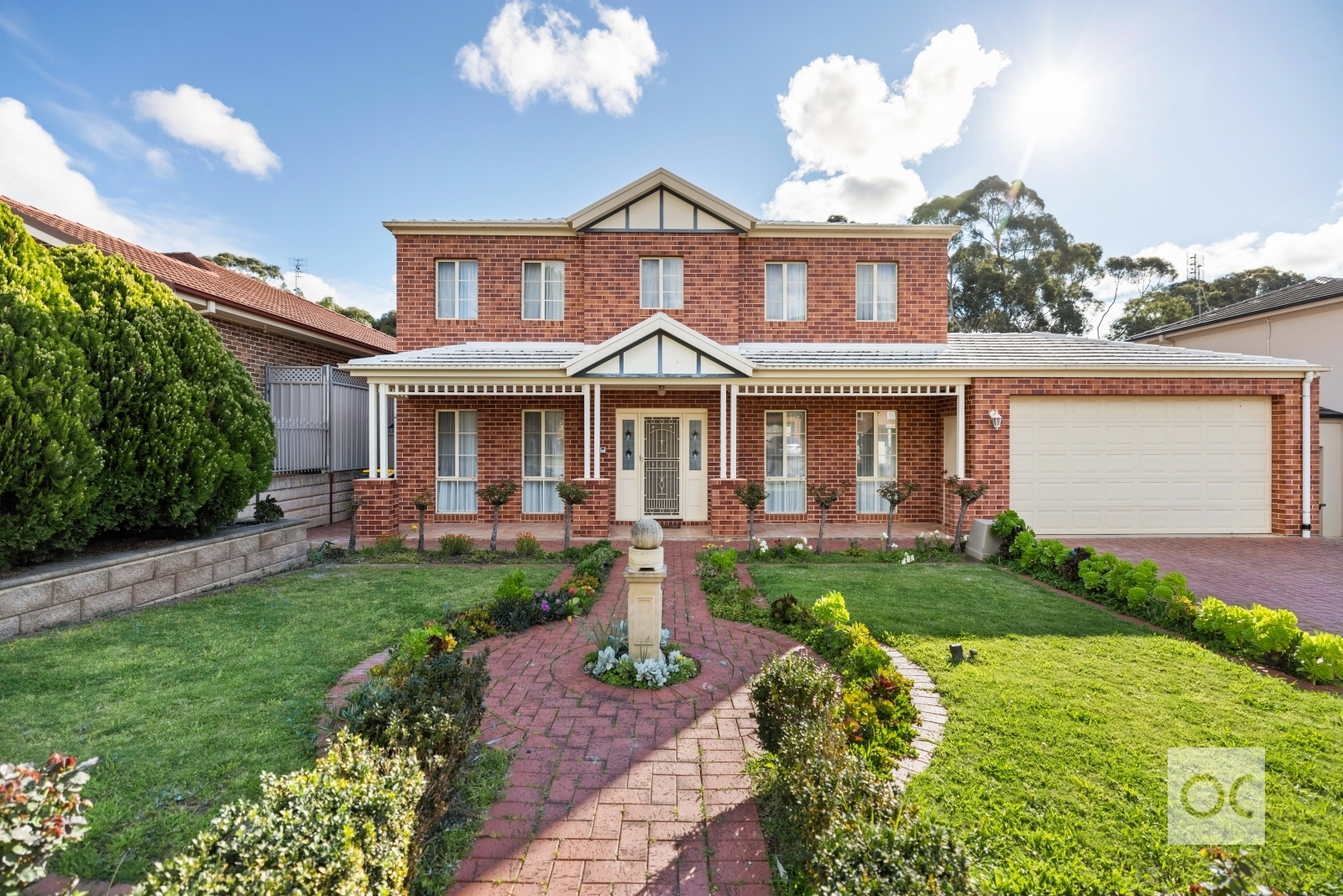 18 Gleeson Crescent