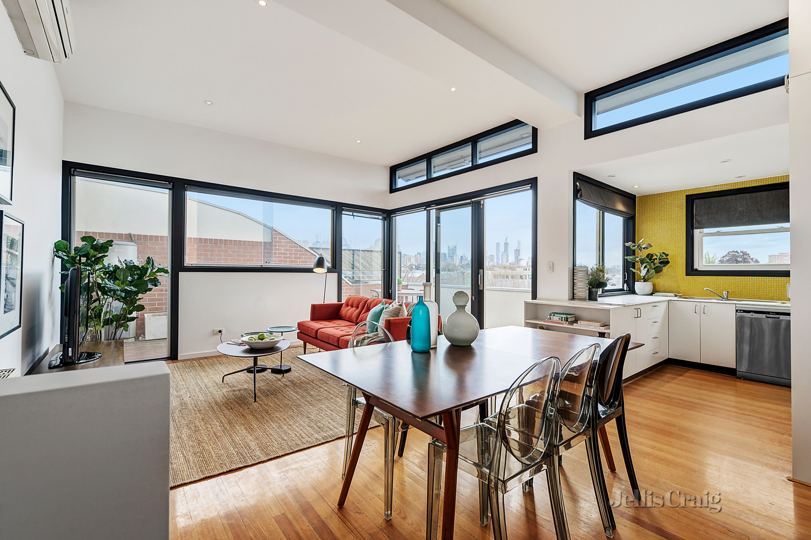 18 Macrobertson Close, Fitzroy
- Print Image 1