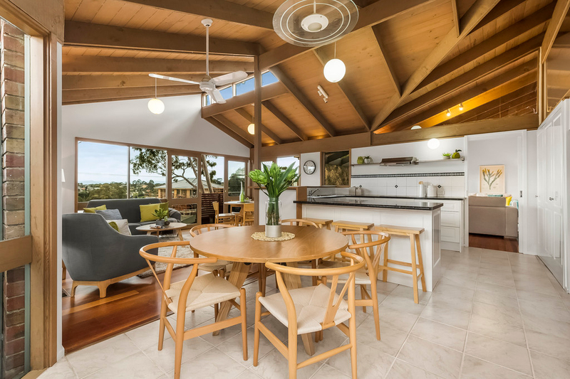 18 Sinclair Avenue, Templestowe Lower