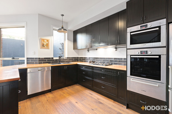 19 Atkinson Close Windsor