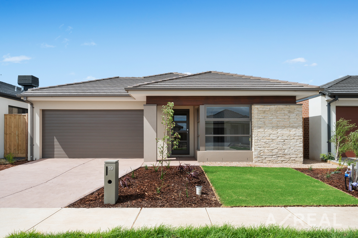 19 Ruthven Way, Mambourin VIC 3024 