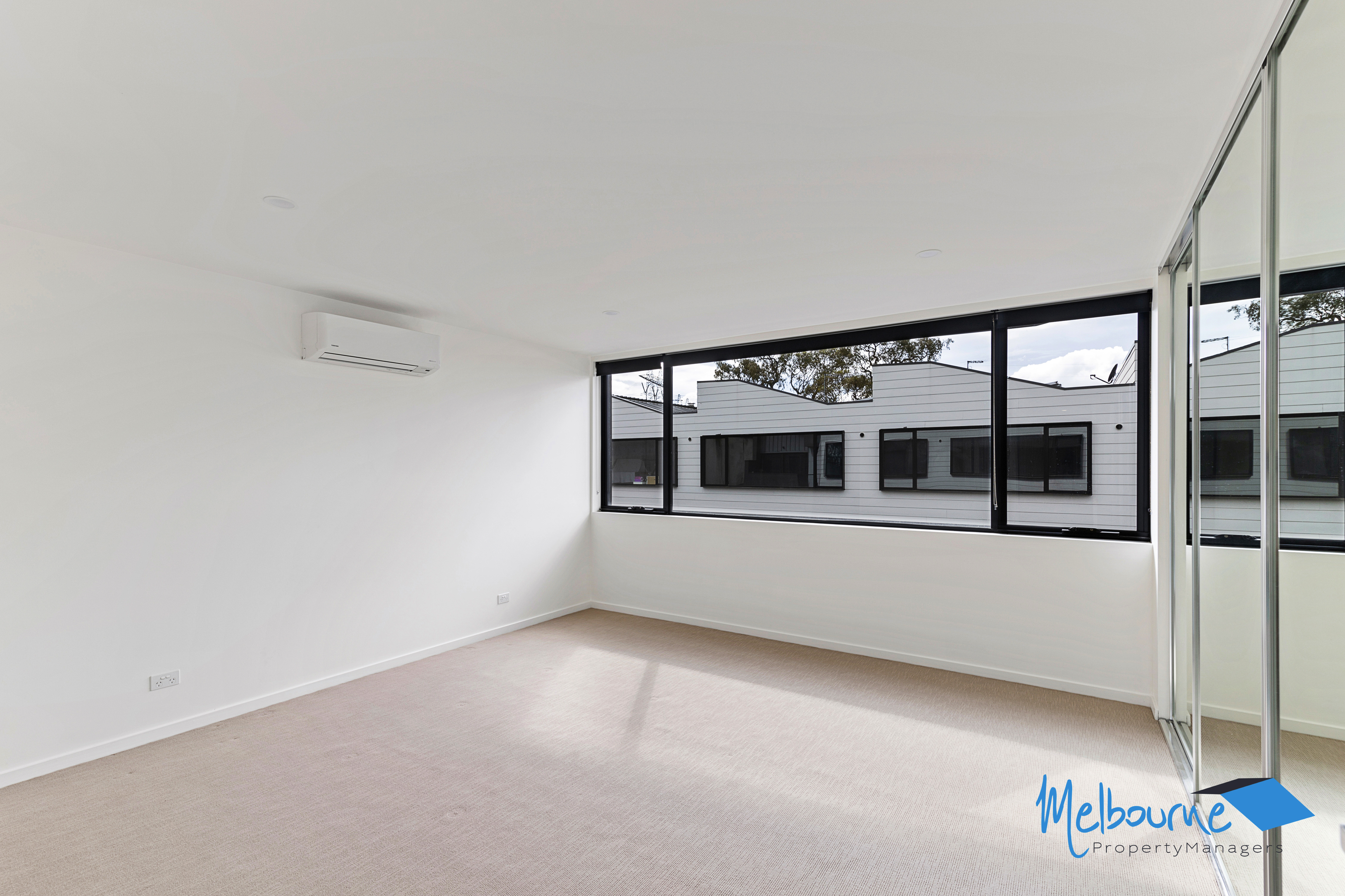19 Sharp Circuit, Mill Park VIC 3082 