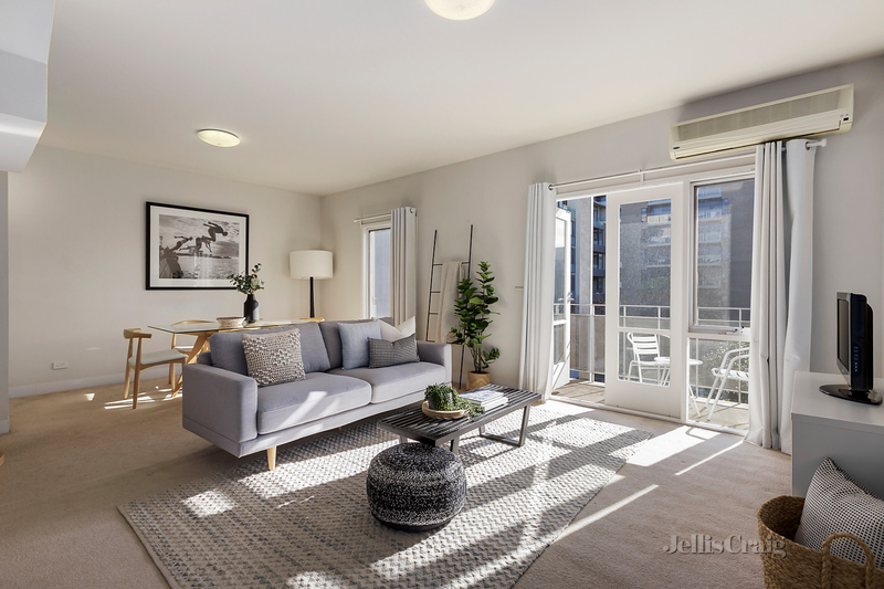 19/213 Cardigan Street