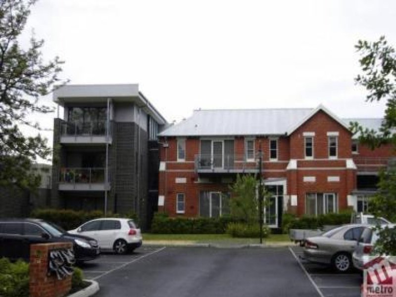 19/3 Evergreen Circuit, Cheltenham VIC 3192 