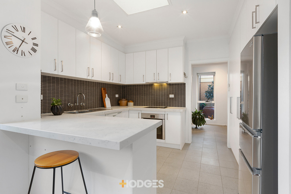 1/96 Cole Street Brighton