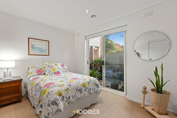1/96 Cole Street Brighton