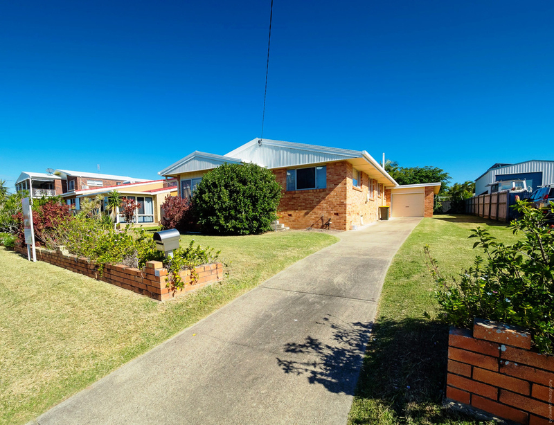 196 Esplanade POINT VERNON QLD 4655