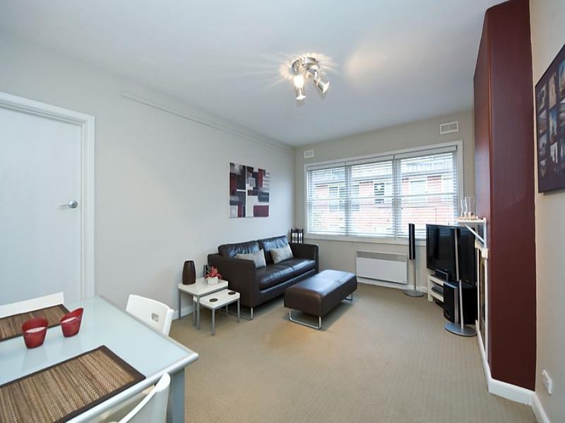 19/78 Queens Road, Melbourne VIC 3004 