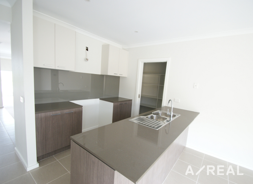 198 Alisma Boulevard, Cranbourne North VIC 3977 