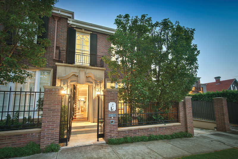 Melbourne House Prices & Luxury Property Sales Sell Your House