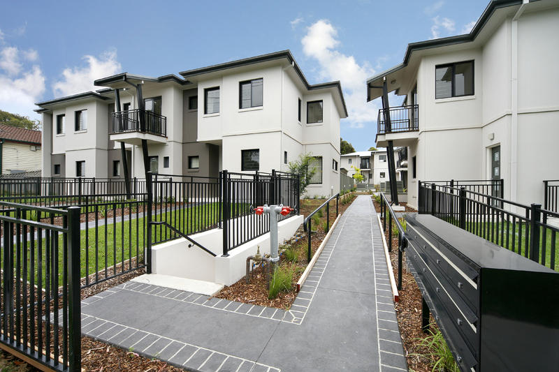 2 17-21 Clements Parade, Kirrawee NSW 2232 