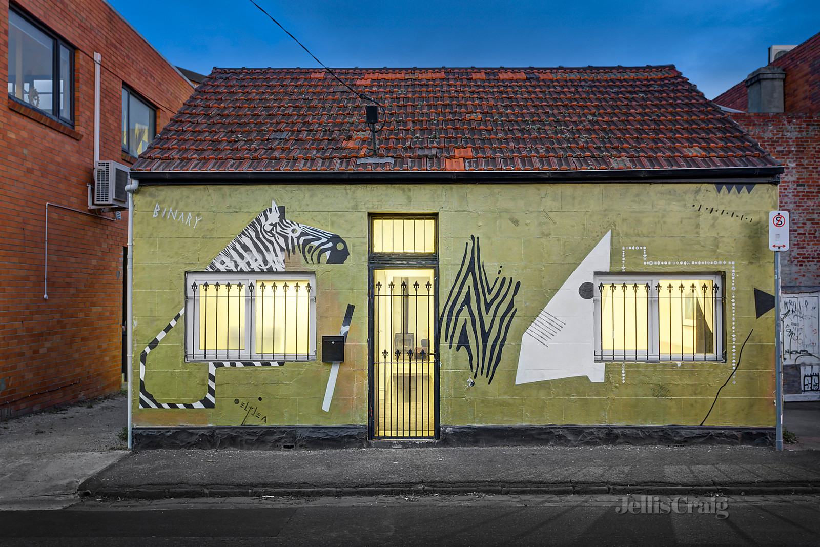 2-4 Little Oxford Street, Collingwood - Print Image 1