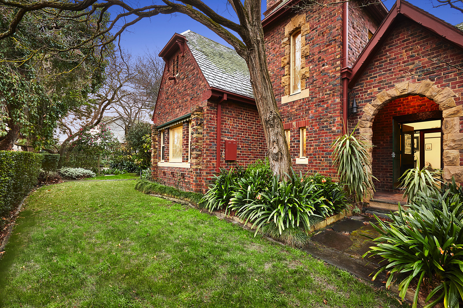 2 Athol Place, Canterbury RT Edgar