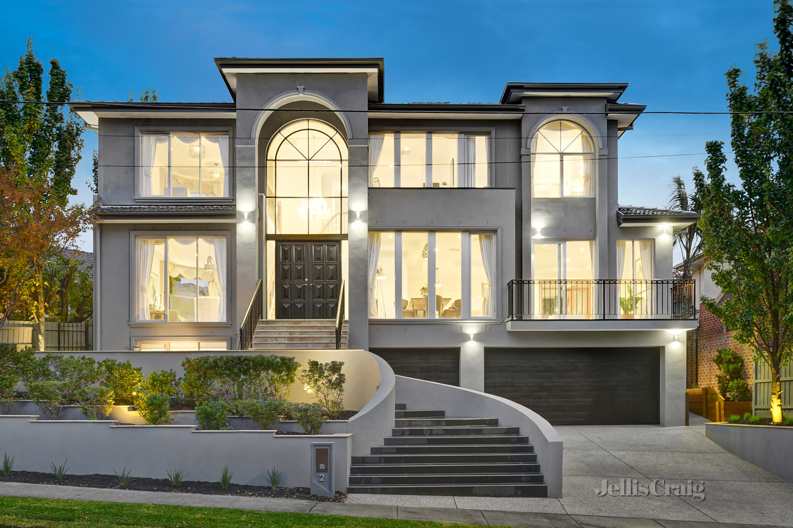 2 Avondale Grove, Mount Waverley
- Print Image 1