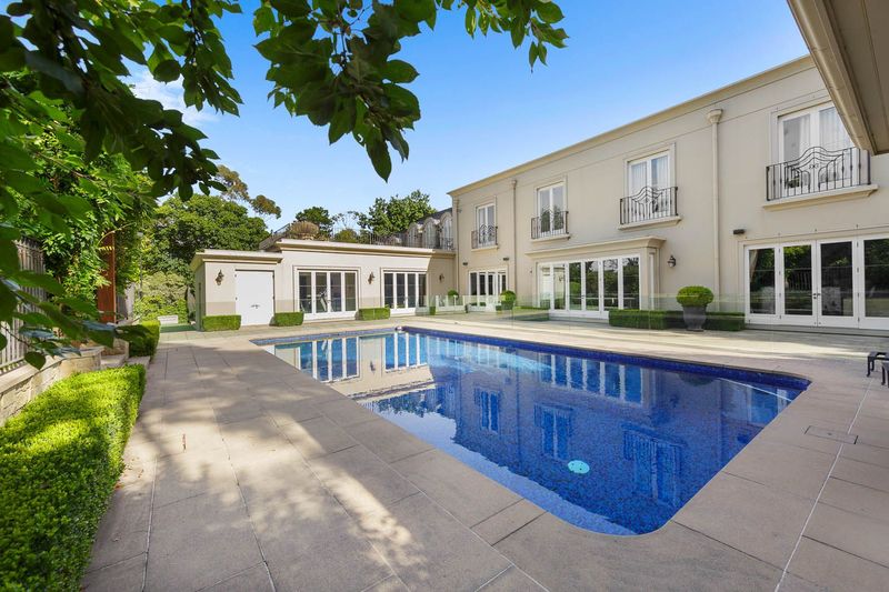 2 Honybun Court