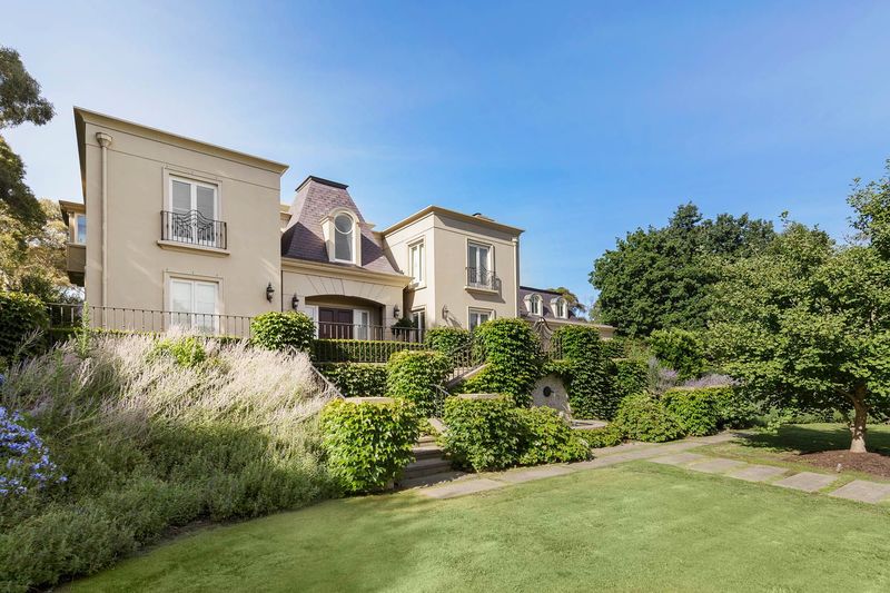2 Honybun Court