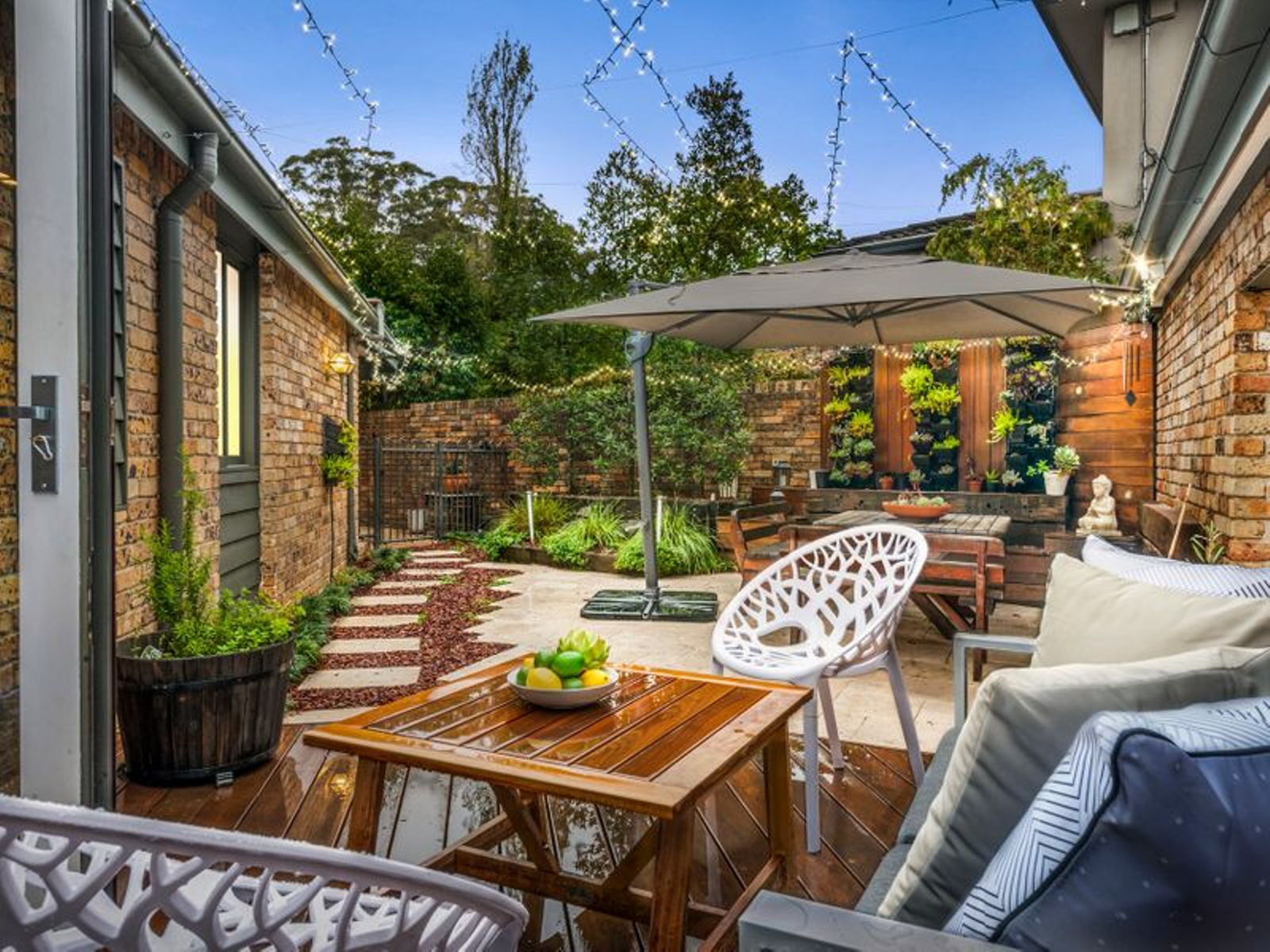 2 Lowry Crescent, ST IVES NSW 2075