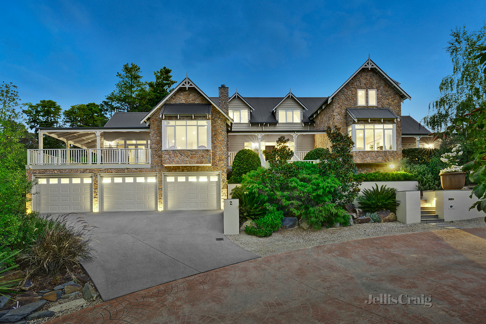 2 Mozart Circle, Donvale - Print Image 1