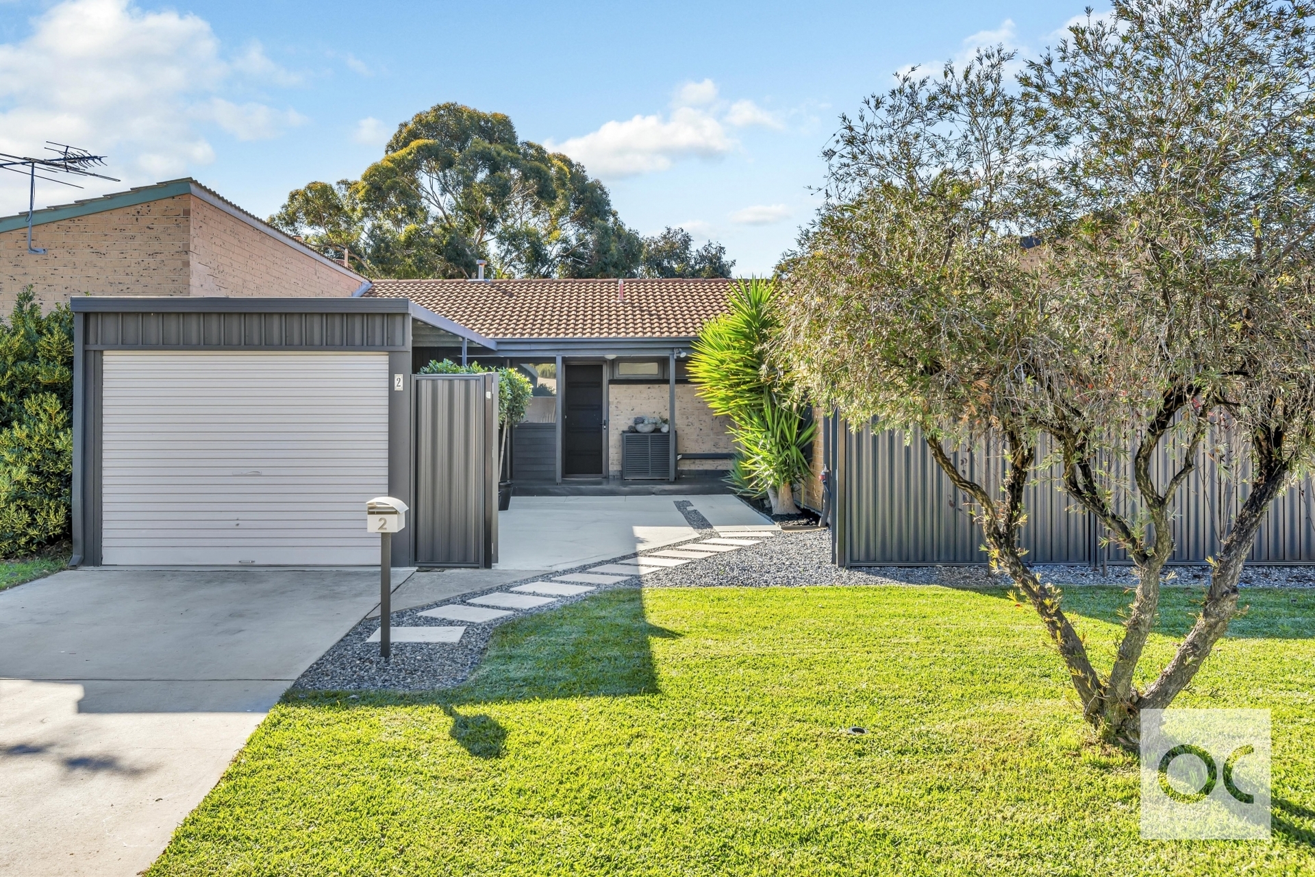 2 Pelican Place