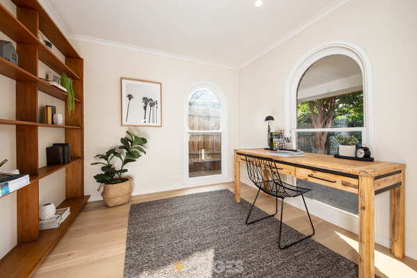 2 Powys Drive Beaumaris