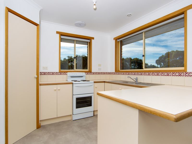 2 Riviera Drive, CARLTON, TAS, 7173