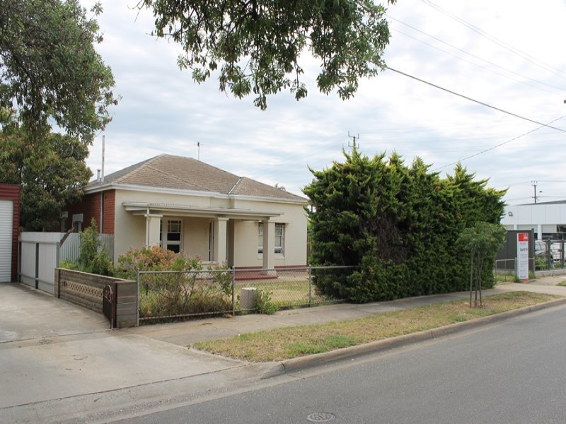 2 Ross Avenue