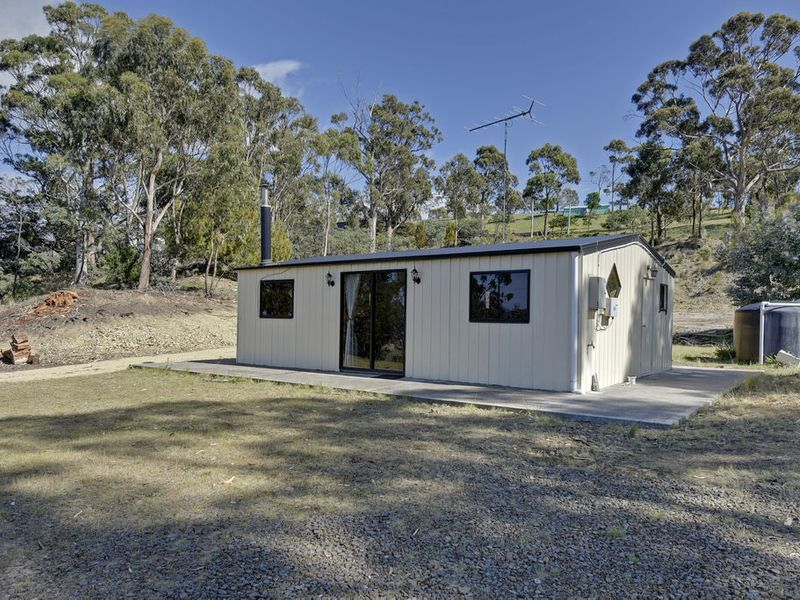 2 Susans Bay Road, PRIMROSE SANDS, TAS, 7173
