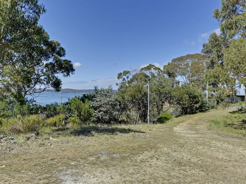 2 Susans Bay Road, PRIMROSE SANDS, TAS, 7173