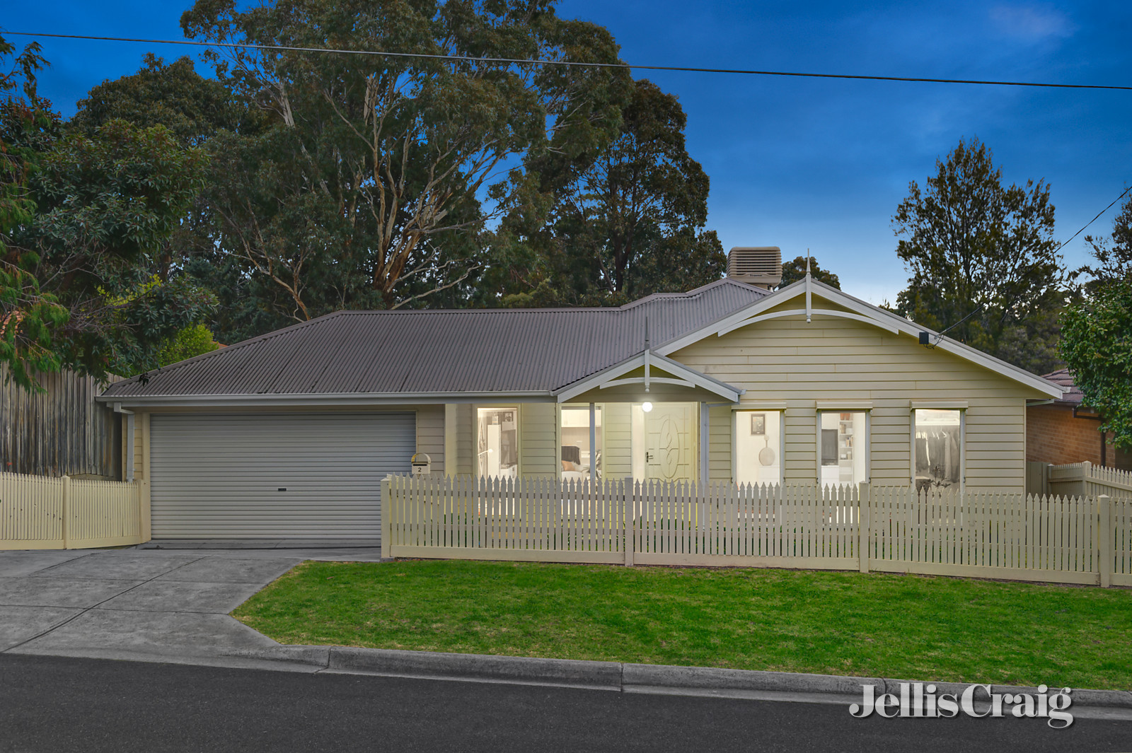 2 Winnetka Drive, Lilydale
- Print Image 1