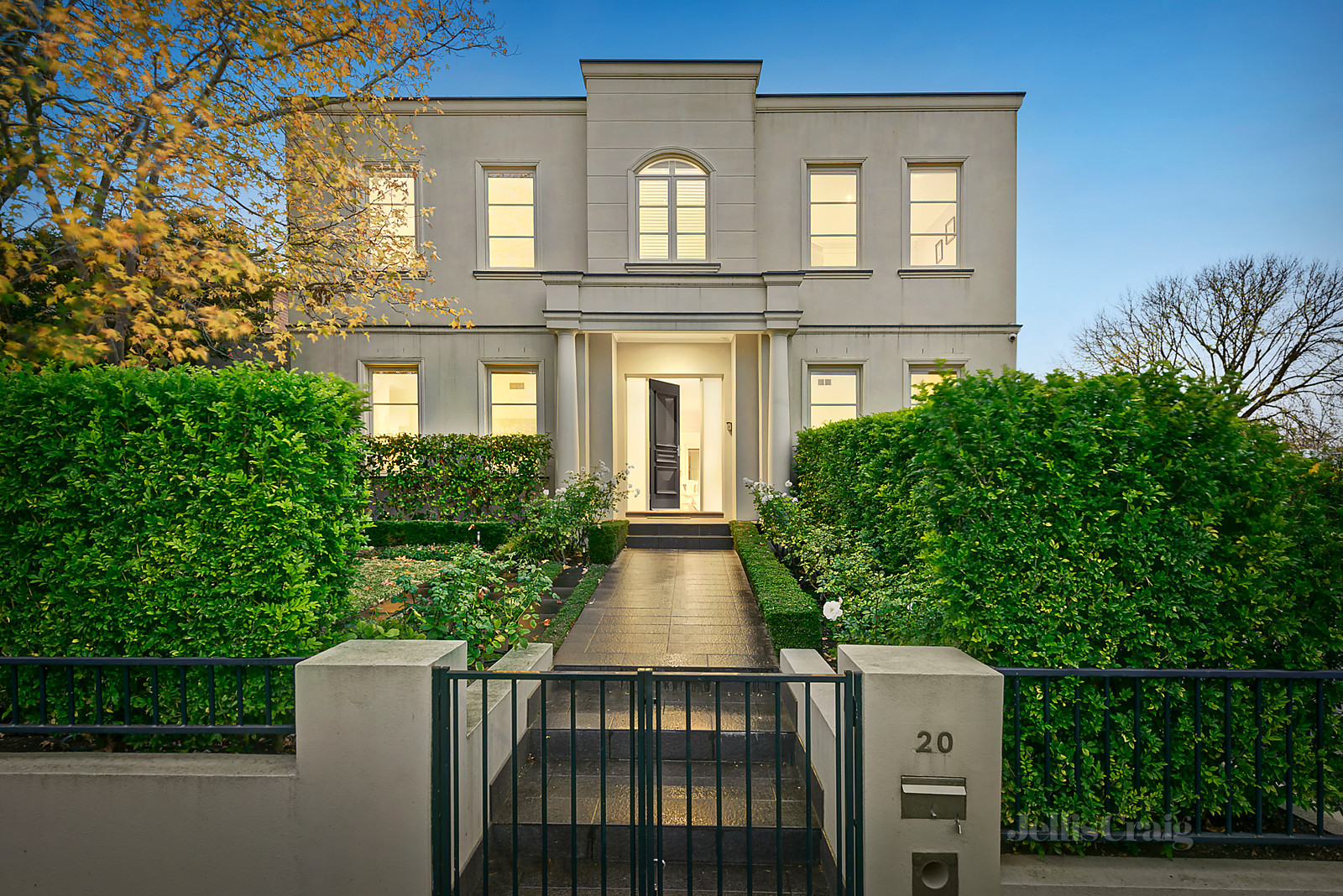 20 Avenue Athol, Canterbury - Print Image 1