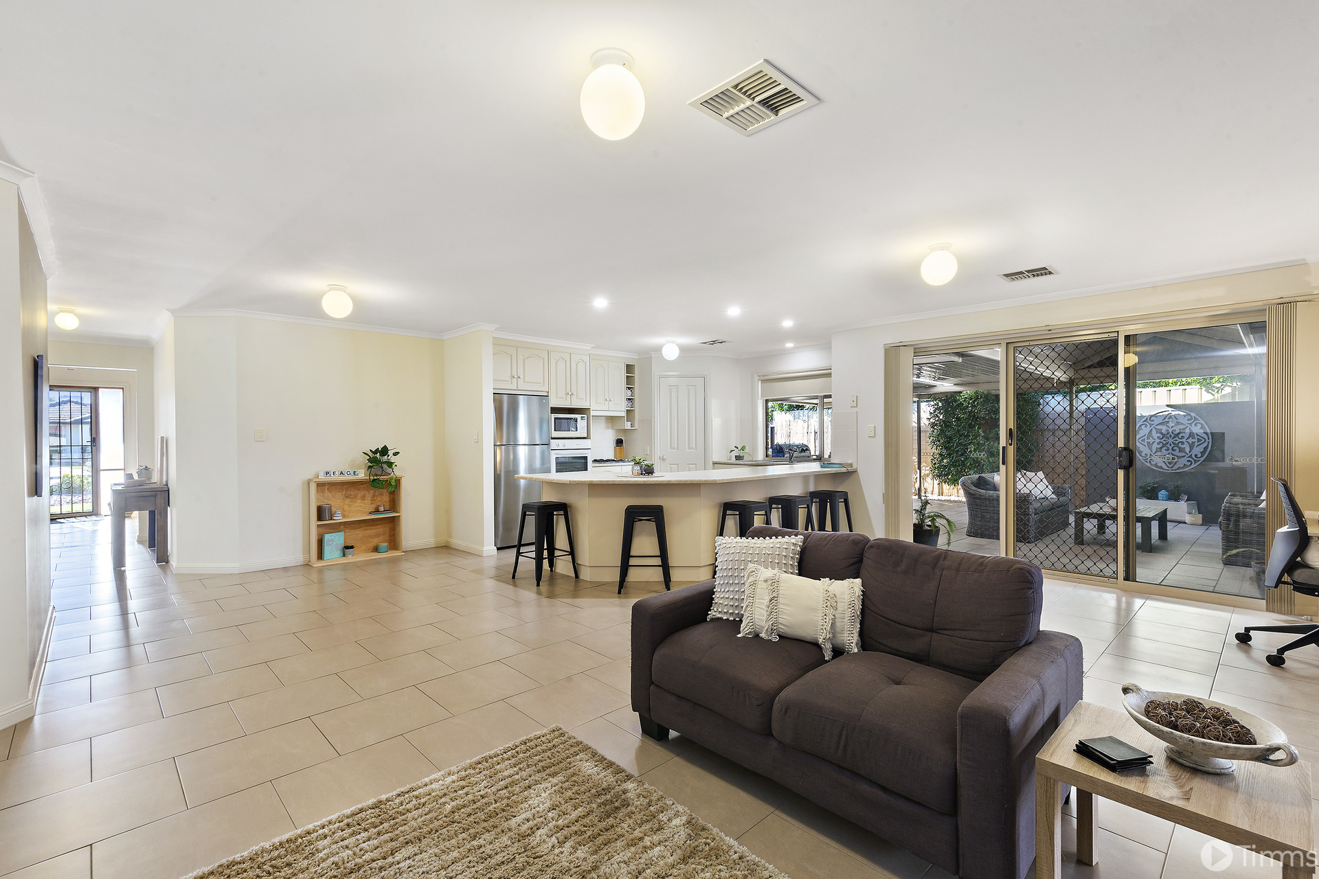 20 Dolphin Boulevard
