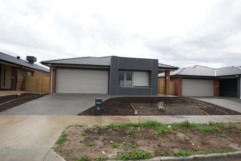 200 Alisma Boulevard, Cranbourne North VIC 3977 