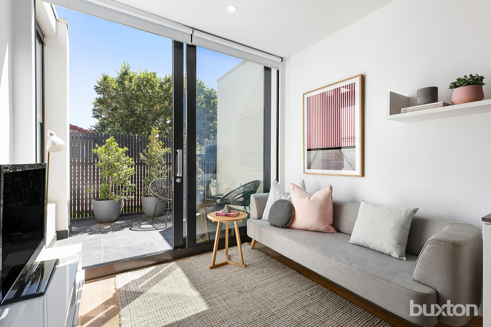 204/33 Crisp Street, Hampton