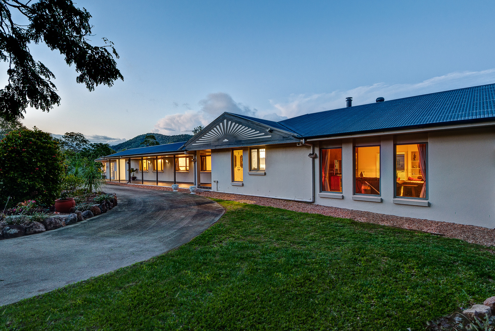 206 Mt Glorious Road, Samford Valley QLD 4520