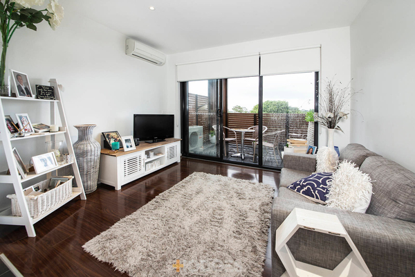 207/15 Balcombe Road Mentone