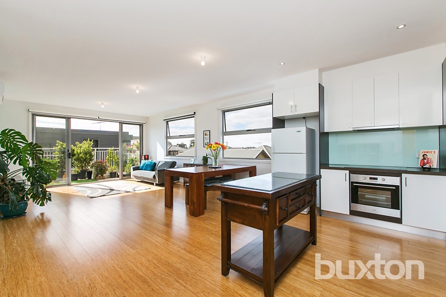 207/90 White Street, Mordialloc