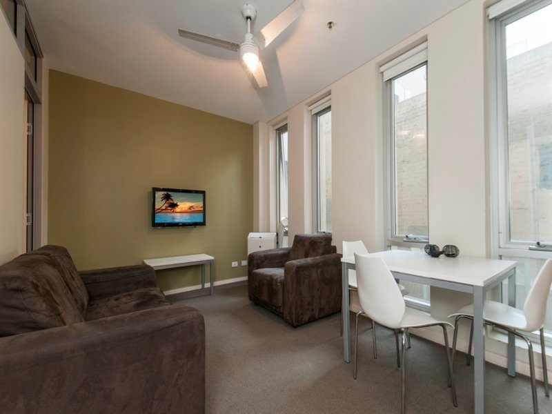 208/23 King William Street