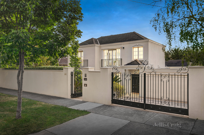 21 Anderson Street