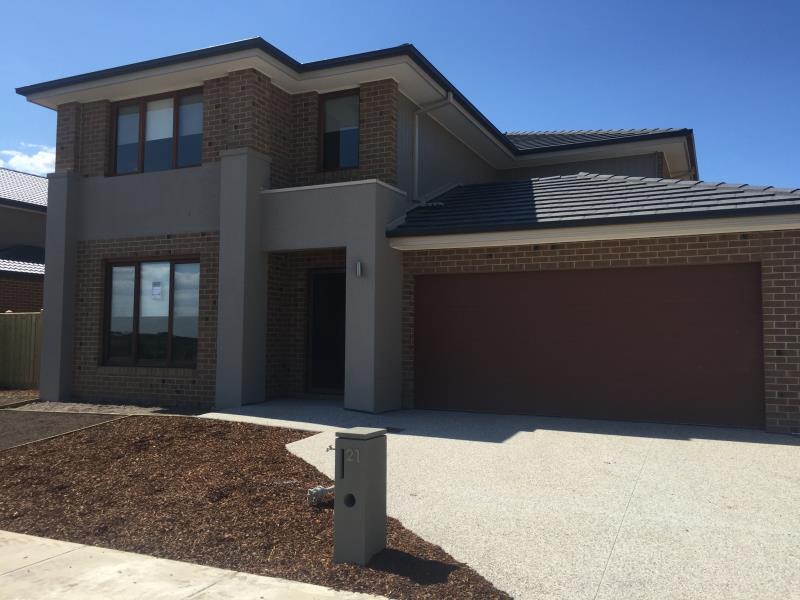 21 Beachside Crescent, Point Cook VIC 3030 