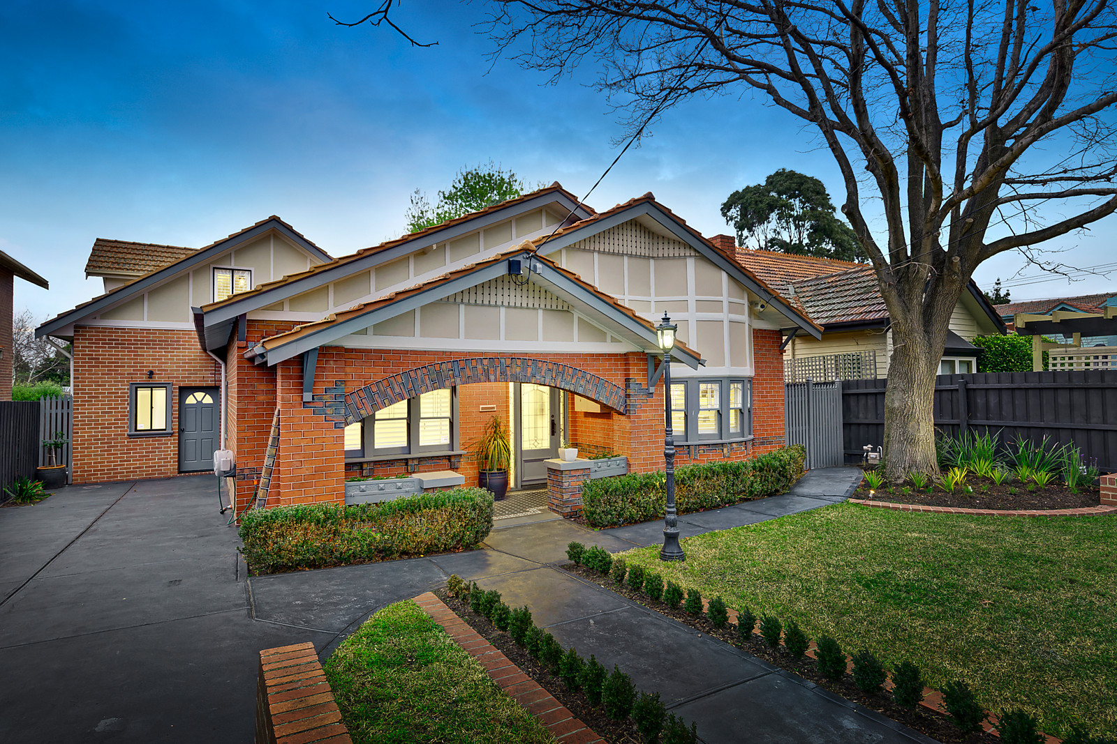 210 Centre Road, Bentleigh - Print Image 1