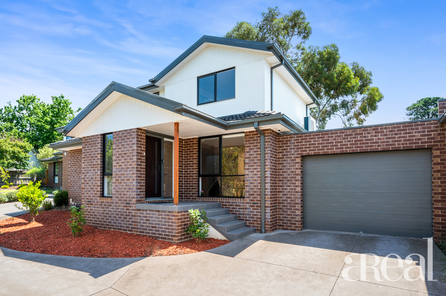 2/10 Essex Court, Bayswater VIC 3153 