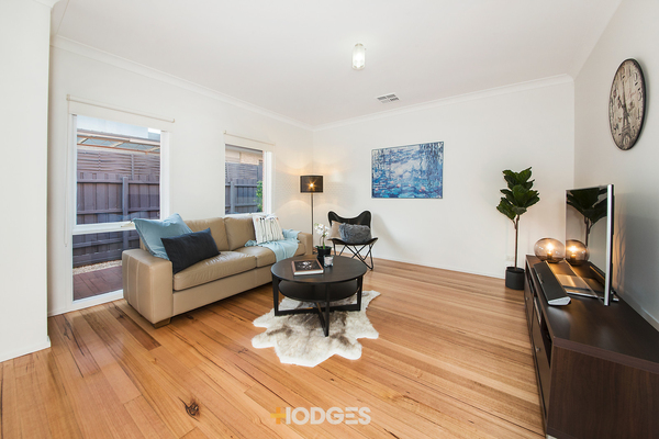 2/119 Thomas Street Brighton East