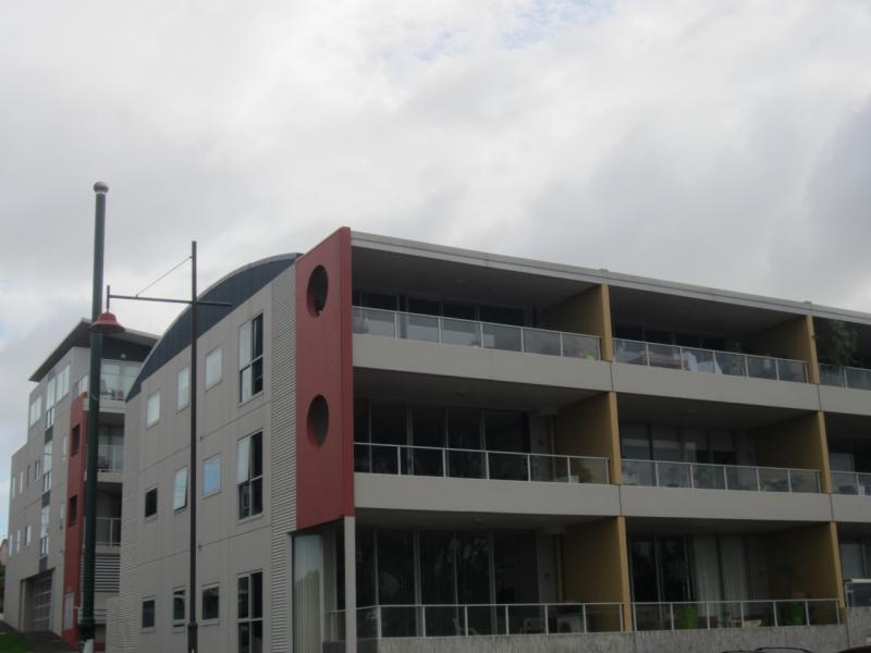 21/2 Saltriver Place, Footscray VIC 3011 