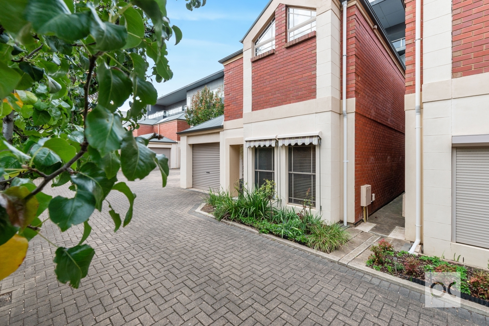 2/122 Rose Terrace