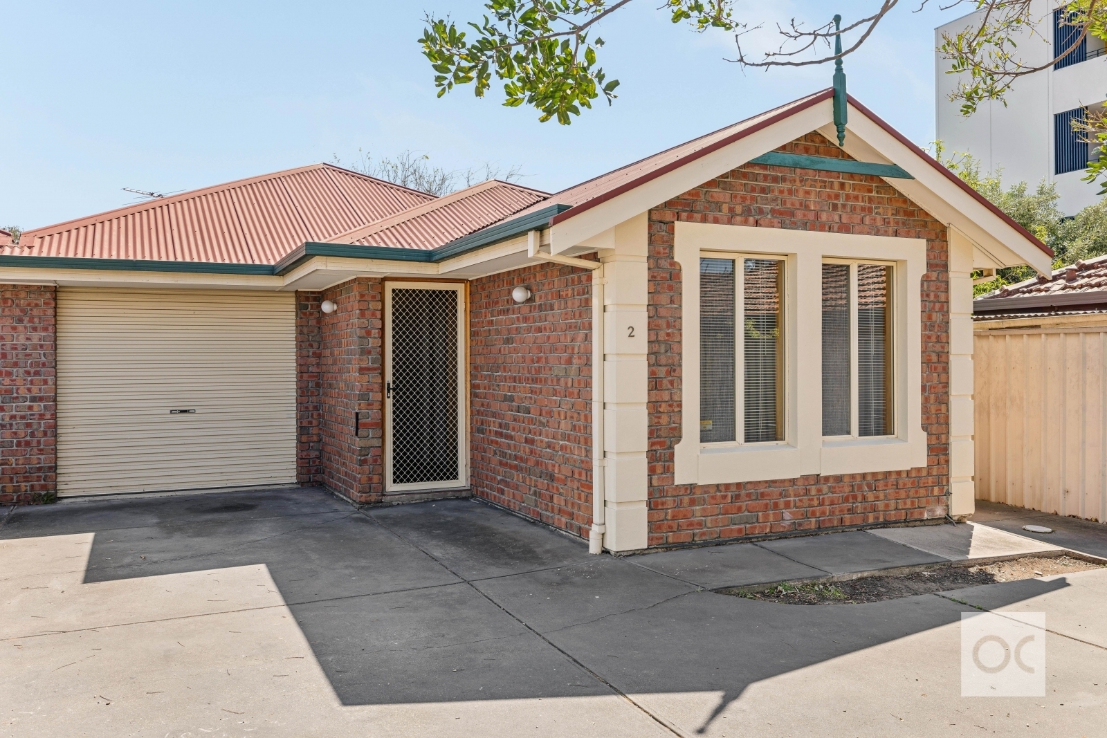 2/124 Churchill Road